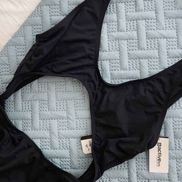 Dippin Daisys One Piece black swimsuit NWT Size Large - Picture 4 of 9